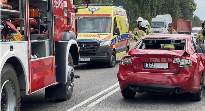Ciężarówka wjechała w audi [FOTO]