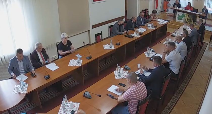Oświadczenia majątkowe władz oraz radnych Powiatu Zambrowskiego. Zobacz, kto ile zarobił