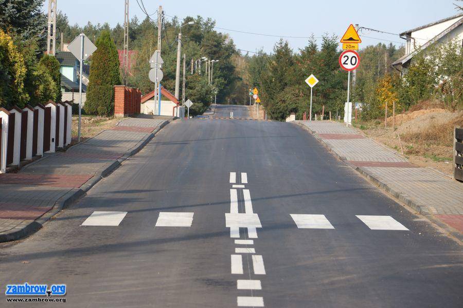Nowe drogi asfaltowe w Długoborzu Drugim [foto]