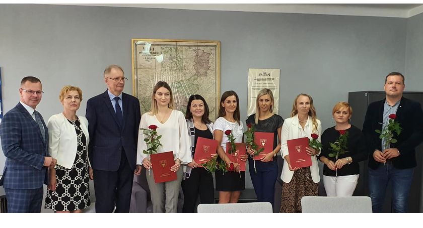 Pięć awansów na nauczyciela mianowanego w ZS1 w Zambrowie oraz SOSW w Długoborzu