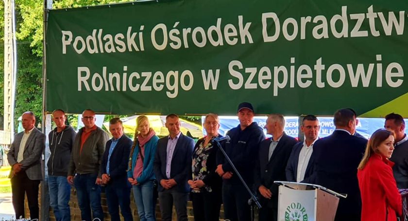 Rolnicy z naszego powiatu nagrodzeni podczas w XXVII Regionalnej Wystawy Zwierząt Hodowlanych Szepietowo 2021 [FOTO]