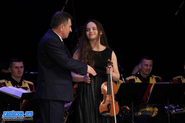 Skrzypaczka z Zambrowa otrzymała stypendium od ministra kultury