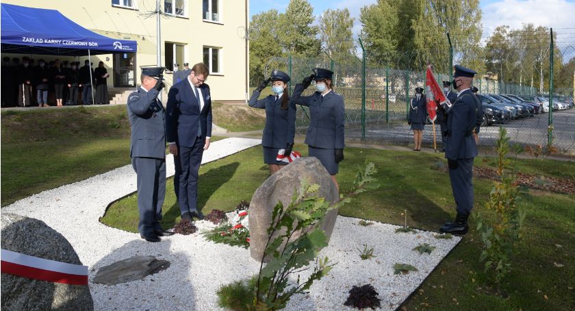 Uczcili pamięć funkcjonariuszy Straży Więziennej zamordowanych w Katyniu [FOTO]