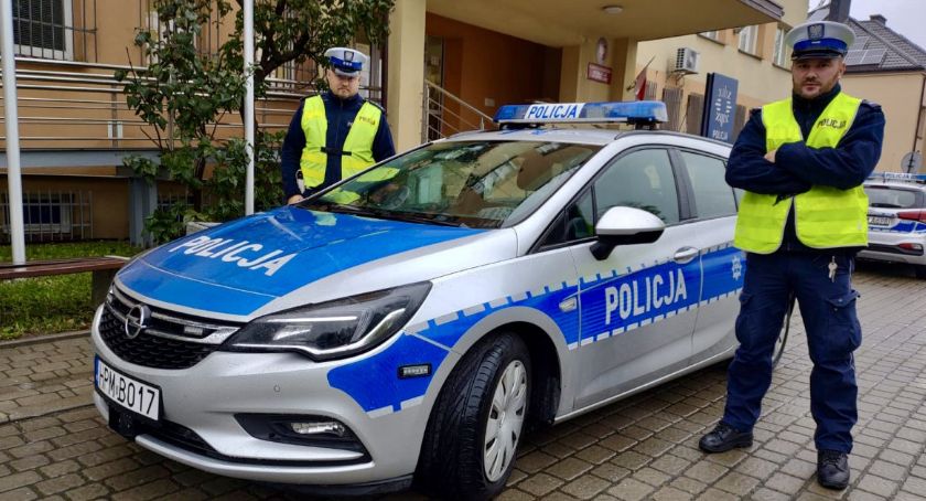 Eskortowali chorego 4-latka do Białegostoku. Rodzice dziękują policjantom