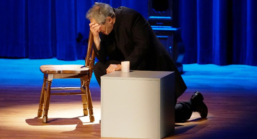 Recital Jerzego Zelnika na inaugurację nowego roku akademickiego Uniwersytetu Trzeciego Wieku [FOTO]