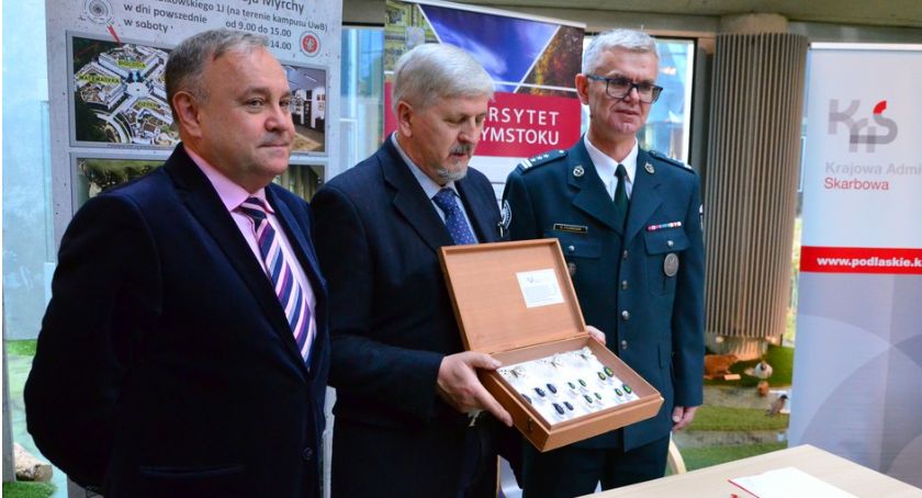 KAS przekazała okazy chronionych motyli i chrząszczy [FOTO]
