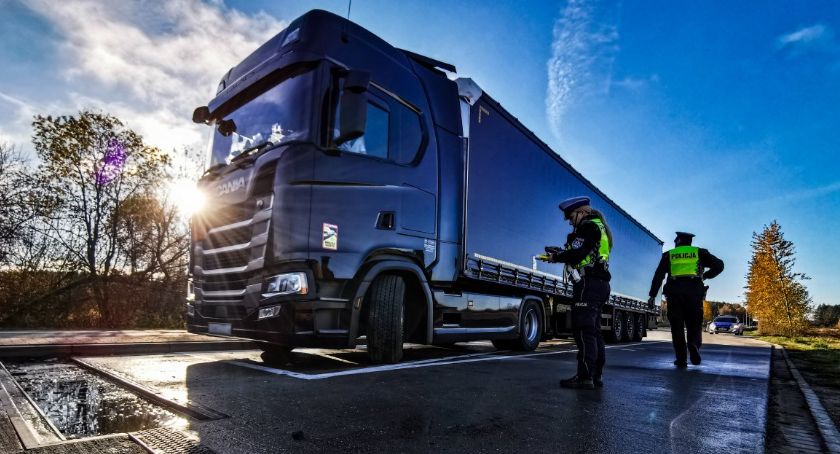 Policyjna akcja „TRUCK & BUS” na podlaskich drogach [FOTO]