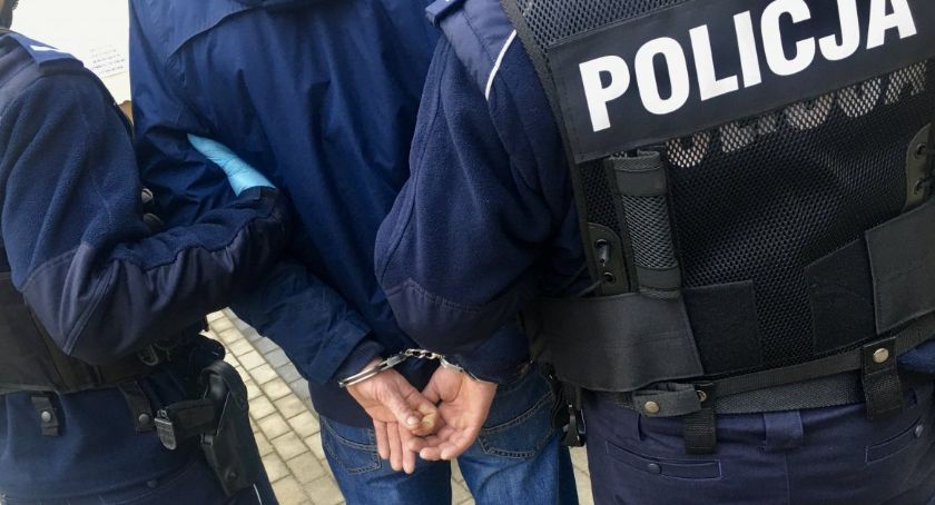 Troje poszukiwanych w rękach policjantów