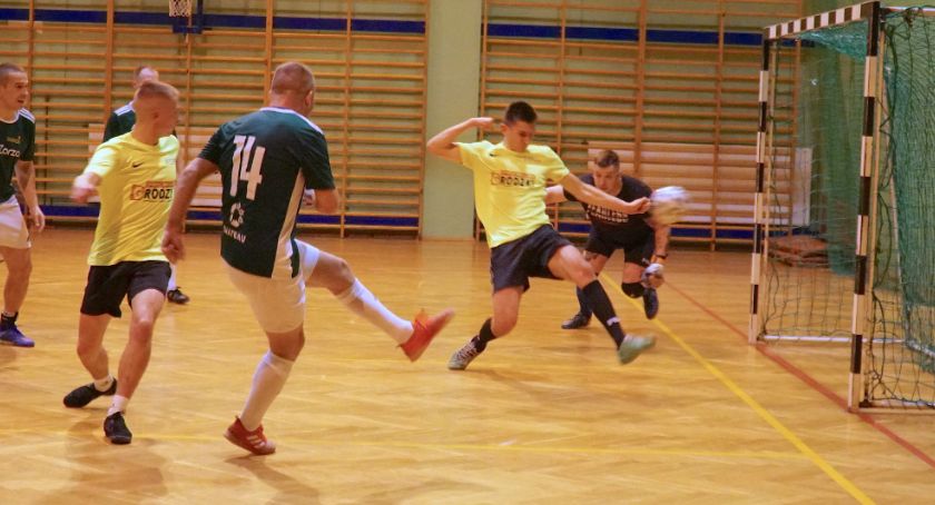 Wystartowała trzecia edycja Zambrowskiej Ligi Halowej [FOTO]