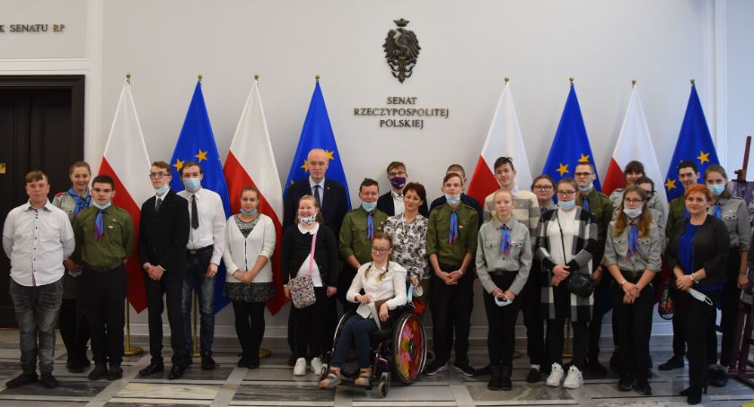 Uczniowie OSW w Długoborzu zwiedzili Parlament [FOTO]