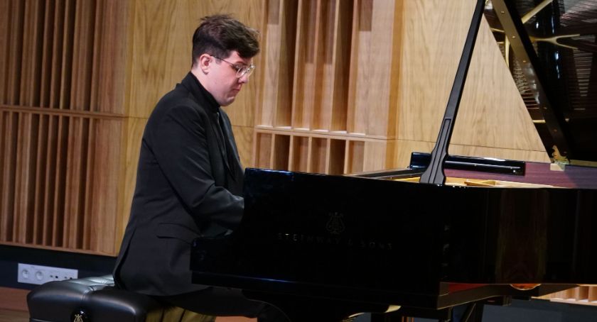 Recital Cezarego Karwowskiego w PSM [FOTO]