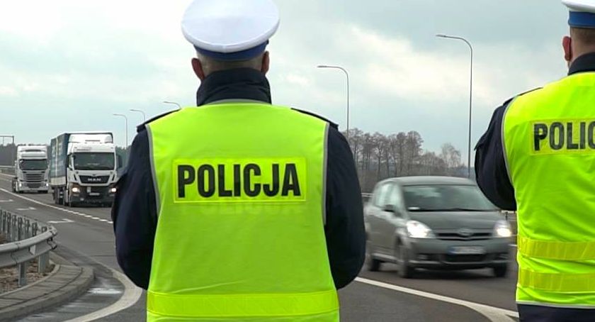 Wyjeżdżał ciężarówką z parkingu na krajową „ósemkę”. Miał ponad dwa promile 