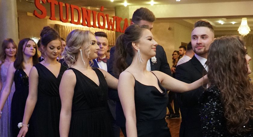 Studniówka uczniów ILO [FOTO+VIDEO]