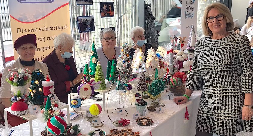 Zambrowska Szansa na Kiermaszu Dobroczynnym Charity Bazaar 2021 [FOTO]