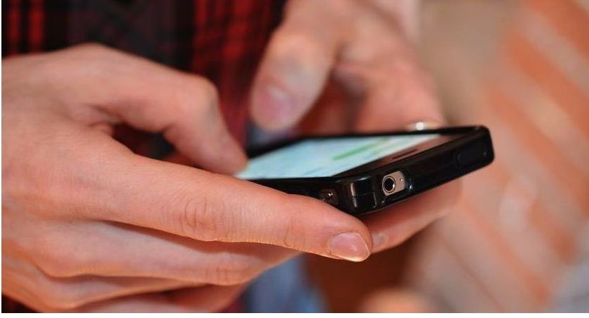Powiedział, że jest pracownikiem prokuratury. Stracili ponad 110 tys. zł