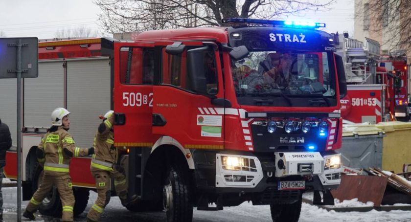 Pożar w jednym z bloków w Zambrowie [FOTO]