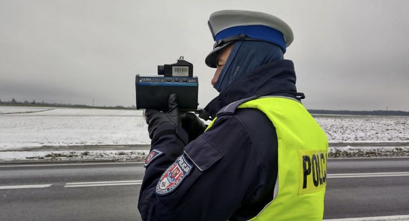 37 wykroczeń i 1 odebrane prawo jazdy. Policja sprawdzała prędkość [VIDEO+FOTO]