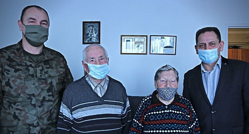 Z przedświąteczną wizytą u kombatantów- żołnierzy Armii Krajowej [FOTO]