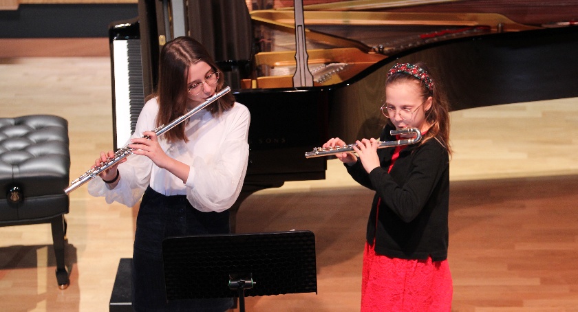 Koncert charytatywny w zambrowskiej szkole muzycznej. Uczniowie zagrali dla Filipka [FOTO]