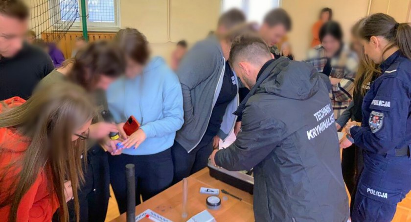Technik kryminalistyki poprowadził lekcję w ZSA [FOTO]