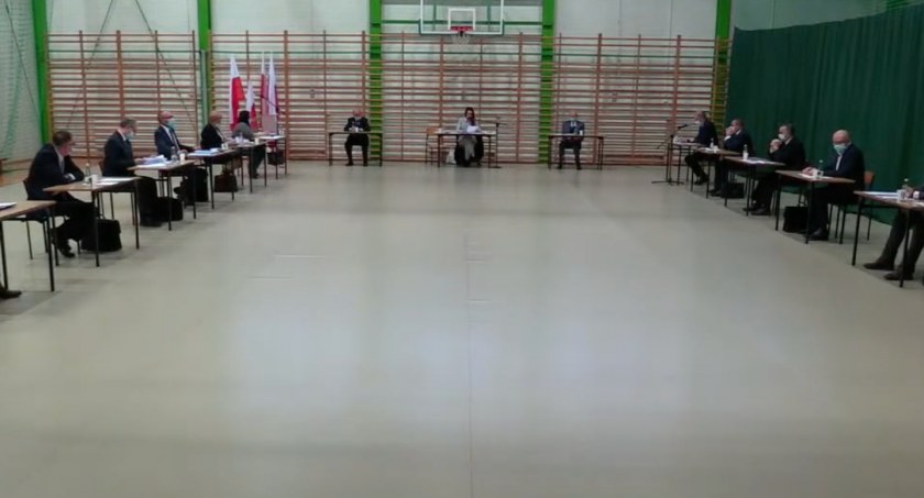Odwołanie przewodniczącej i wiceprzewodniczącego rady. Dziś sesja nadzwyczajna Rady Powiatu Zambrowskiego - TRANSMISJA NA ŻYWO