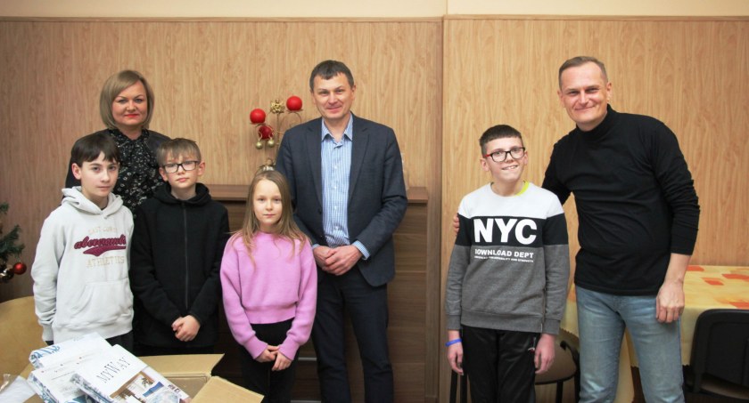 Góralczyk Nieruchomości z prezentami dla domu dziecka w Zambrowie [FOTO]
