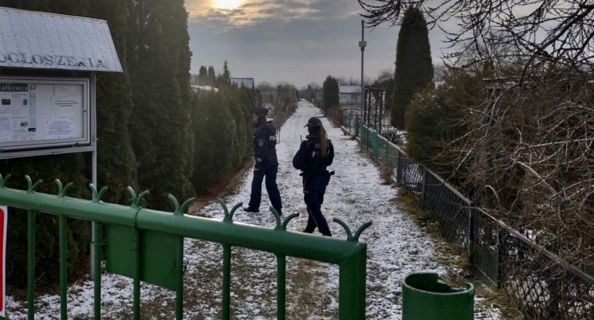 Wystarczy powiadomić odpowiednie służby, aby uratować kogoś przed zamarznięciem