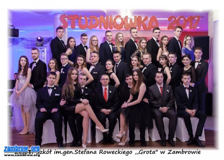 Studniówka ZS1 2017. Zdjęcia grupowe i skrót video