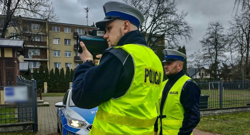 25 wykroczeń, 2 zatrzymane dowody rejestracyjne - policja podsumowała akcję 