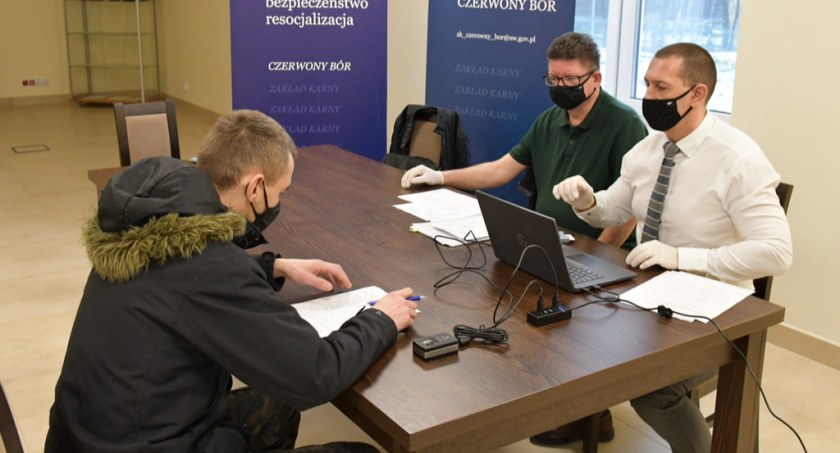 Zambrowscy urzędnicy za kratami [FOTO]