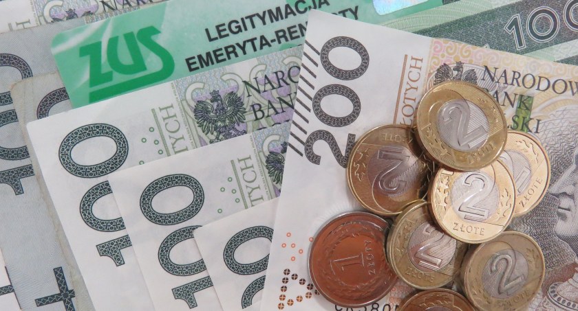 Do końca lutego emeryci i renciści muszą rozliczyć przychód z dodatkowych zarobków 