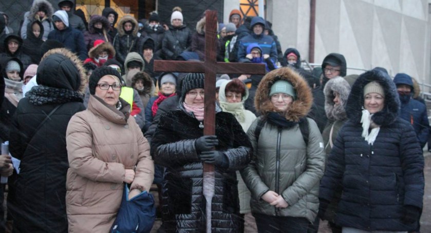Droga krzyżowa do Tabędza [FOTO]