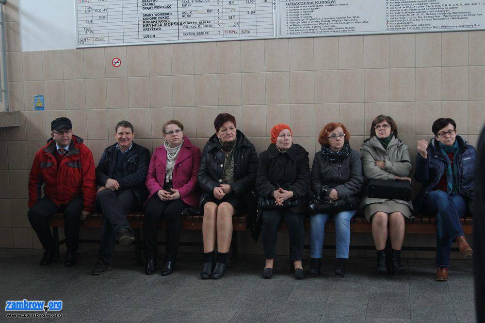 Ponad 2 tys. podpisów przeciwko łączeniu zambrowskiego PKS-u z innymi spółkami [foto+video]