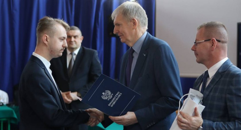 Maturzyści z „Czerwoniaka” zakończyli rok szkolny [FOTO]
