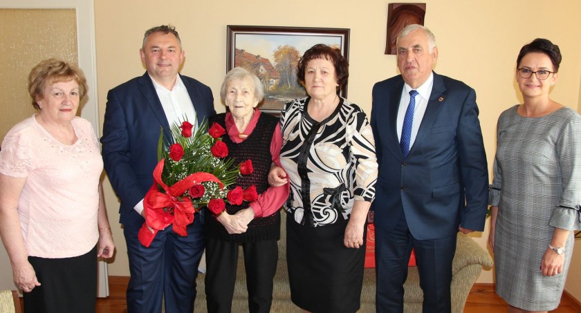 Pani Wanda Sasinowska ma 100 lat! [FOTO]