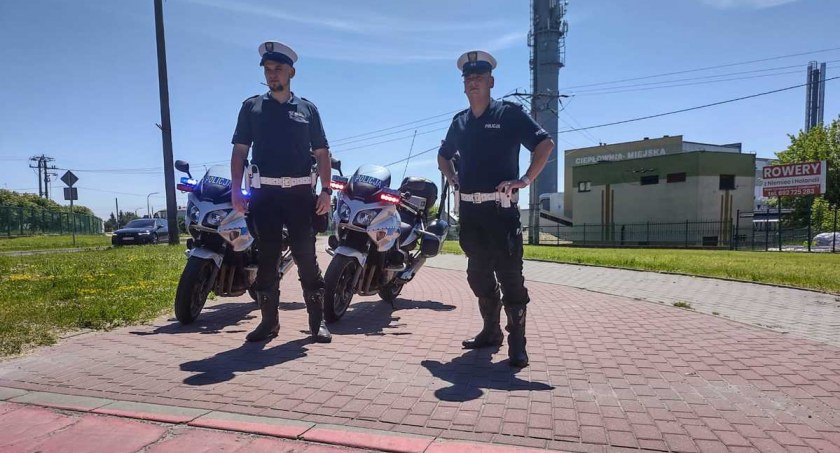 52 wykroczenia i 1 zatrzymane prawo jazdy - drogówka podsumowała wczorajsze działania ph. NURD [FOTO]