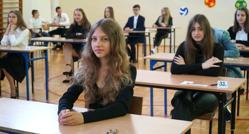 Dziś egzamin ósmoklasisty z języków obcych [FOTO]