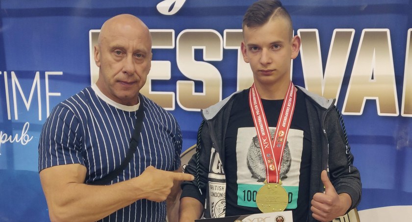 Uczeń Branżowej Szkoły I Stopnia im. Janusza Korczaka w Zambrowie wystąpi w Pucharze Świata w martwym ciągu [FOTO]