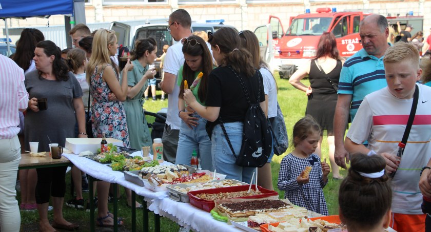 Rodzinny Piknik Naukowy w Kołakach Kościelnych [FOTO]