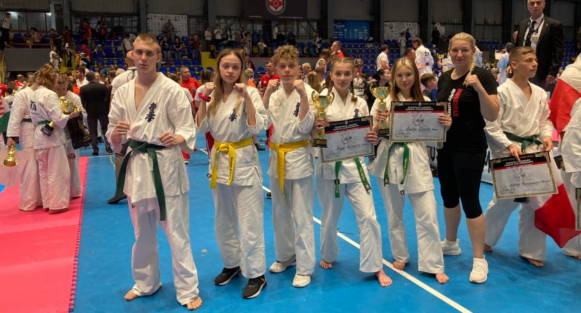 Amelia Zaręba i Kinga Kalisiewicz z brązowymi medalami Mistrzostw Europy w Karate [FOTO]