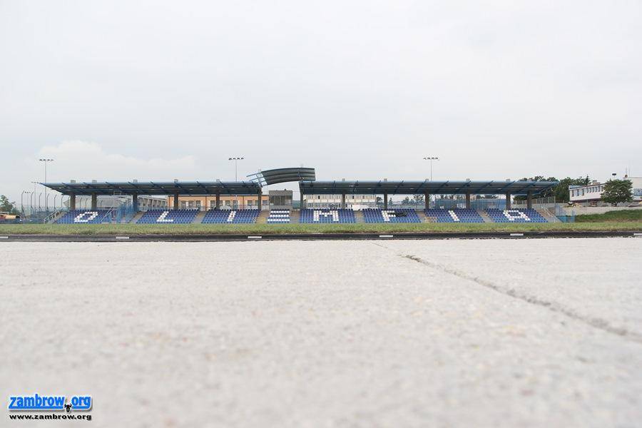 Krzesełka pojawiły się na stadionie [foto]