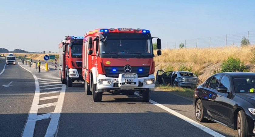 Osobówka zderzyła się z ciężarówką na S8