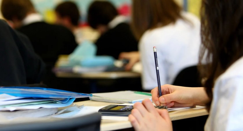 Nie chcesz stracić renty rodzinnej? Pamiętaj o zaświadczeniu ze szkoły!