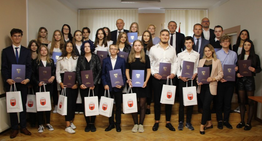 Stypendia Starosty Zambrowskiego przyznane [FOTO]