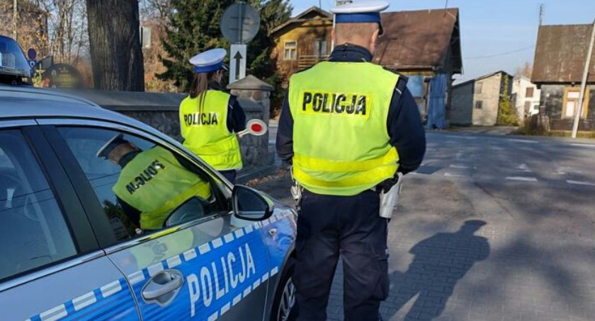 Od jutra zmiany w przepisach ruchu drogowego. Jednorazowo nawet 5 tys. zł mandatu i 15 punktów