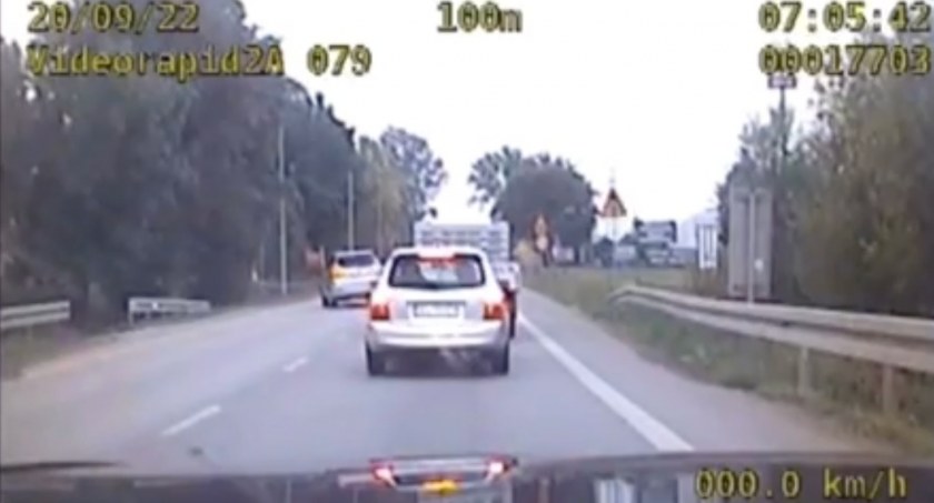 Przejechał na czerwonym świetle. Kara: 15 punktów i 500 zł [VIDEO]