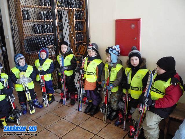 Sportowcy z Akademii Malucha na nartach w Rybnie