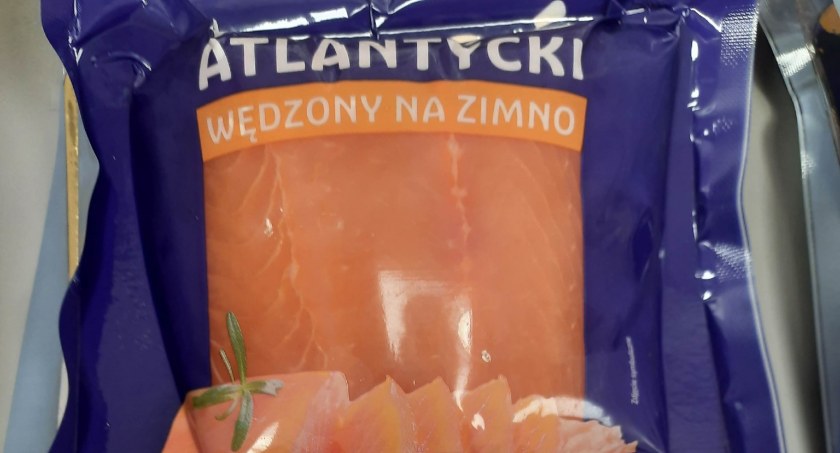 Niebezpieczne bakterie w partii łososia wędzonego na zimno [FOTO]