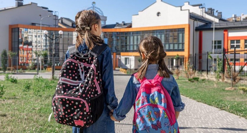 Półtora miesiąca na złożenie wniosku o wyprawkę szkolną