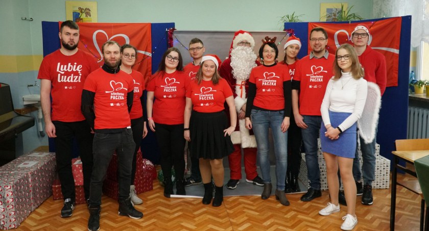 Szlachetne Paczki trafiają do potrzebujących. Weekend Cudów 2022 trwa [FOTO+VIDEO]